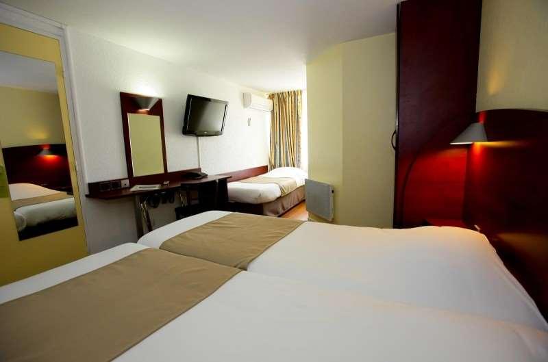 Contact Hotel Le Provencal Bordeaux Lac Room photo